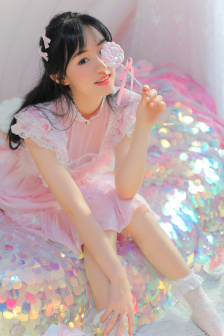 龙娘七七七